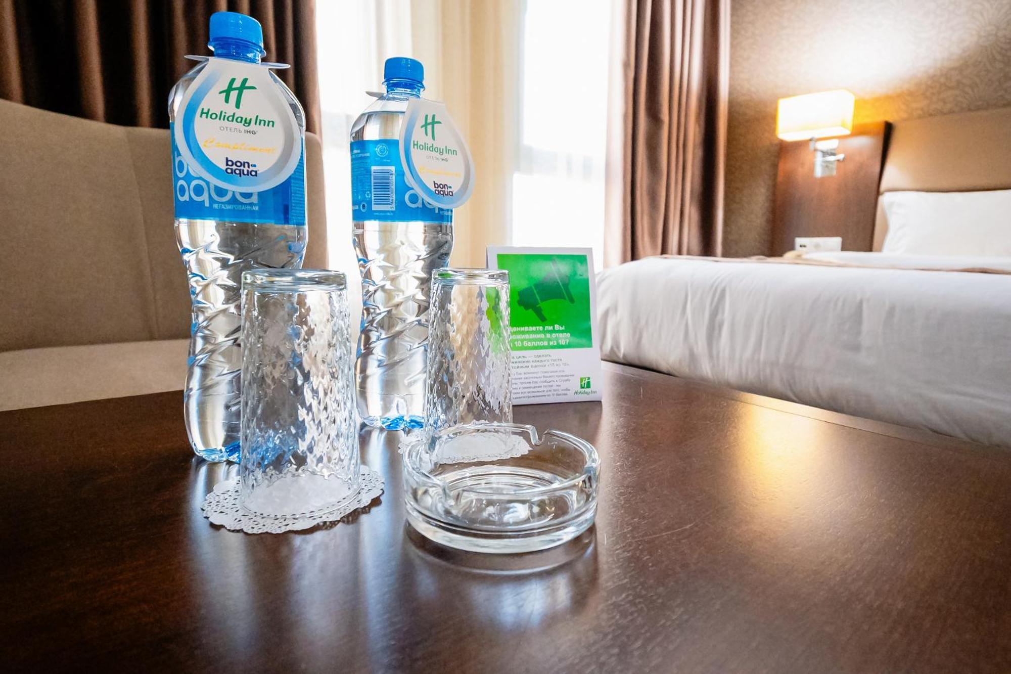 Holiday Inn Aktau, an IHG Hotel Aktau  Bagian luar foto
